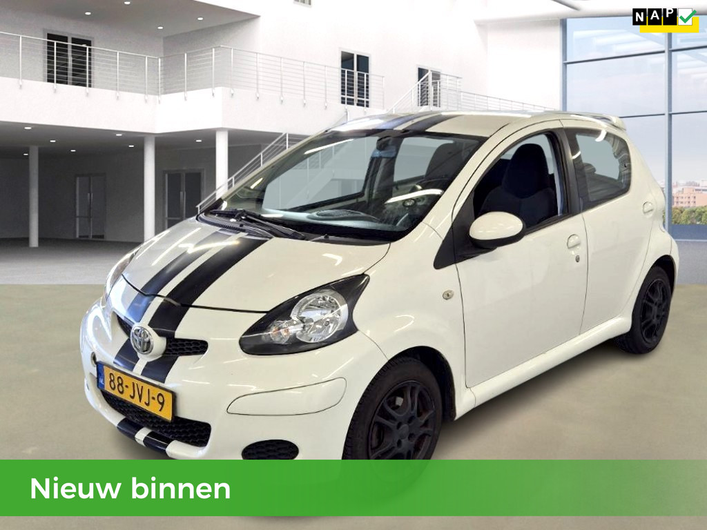 52589231